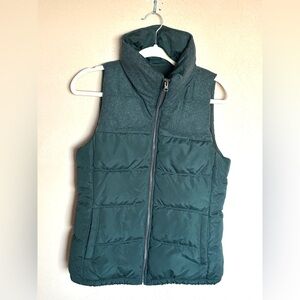 Old Navy Dark Forest Green Puffer Vest size M
